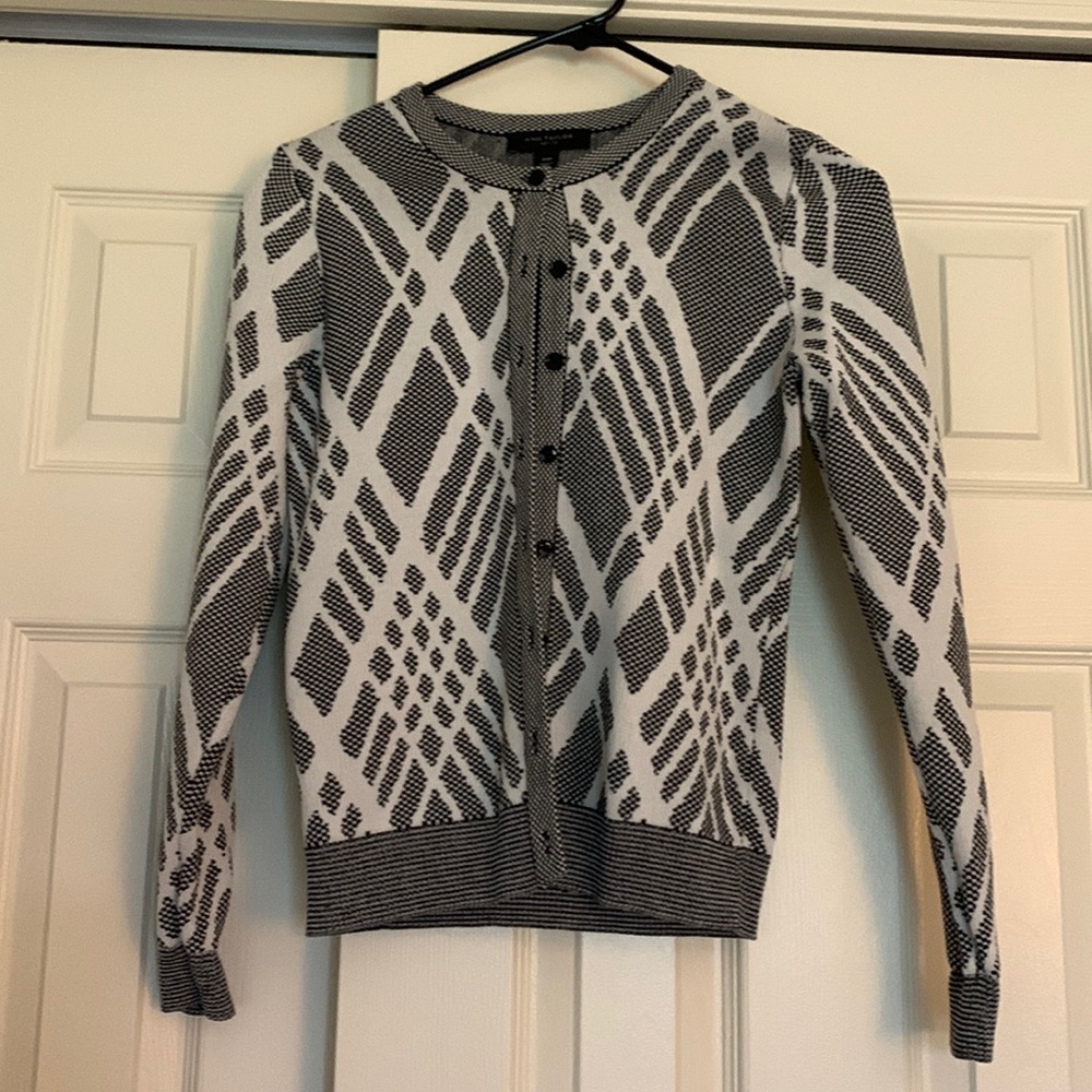 Ann Taylor XXSP Black & Off White Sweater